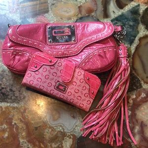 Guess shoulder bag pink with matching wallet
